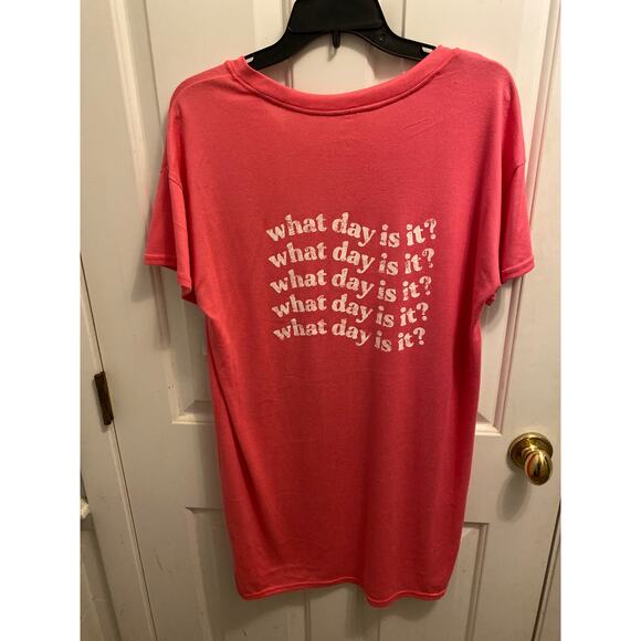 NWT Jenni Intimates Women's Size Medium "What Day is it" Pink T-Shirt - Picture 2 of 5